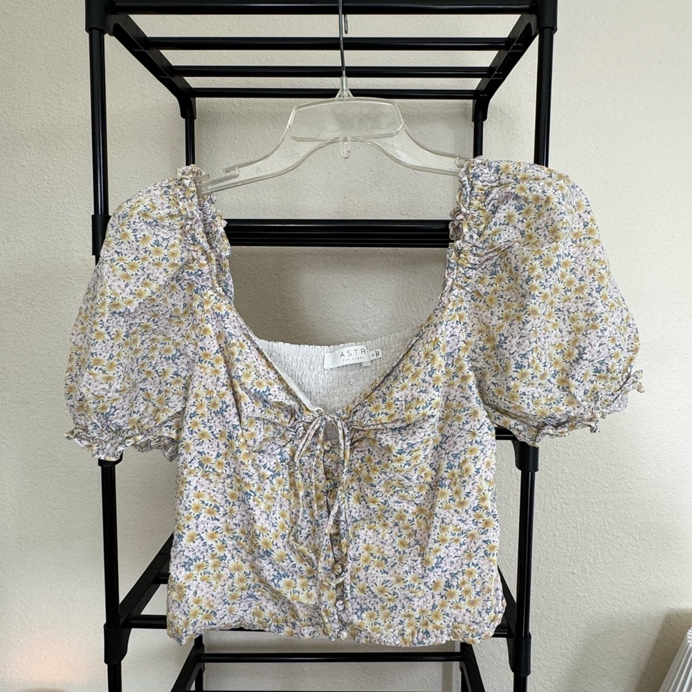 Astr Floral Cropped Blouse with Puffy Sleeves and Bow